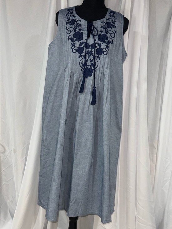 Roaman's Dresses & Skirts - Roaman's Light Blue Midi Dress with Navy Embroidery